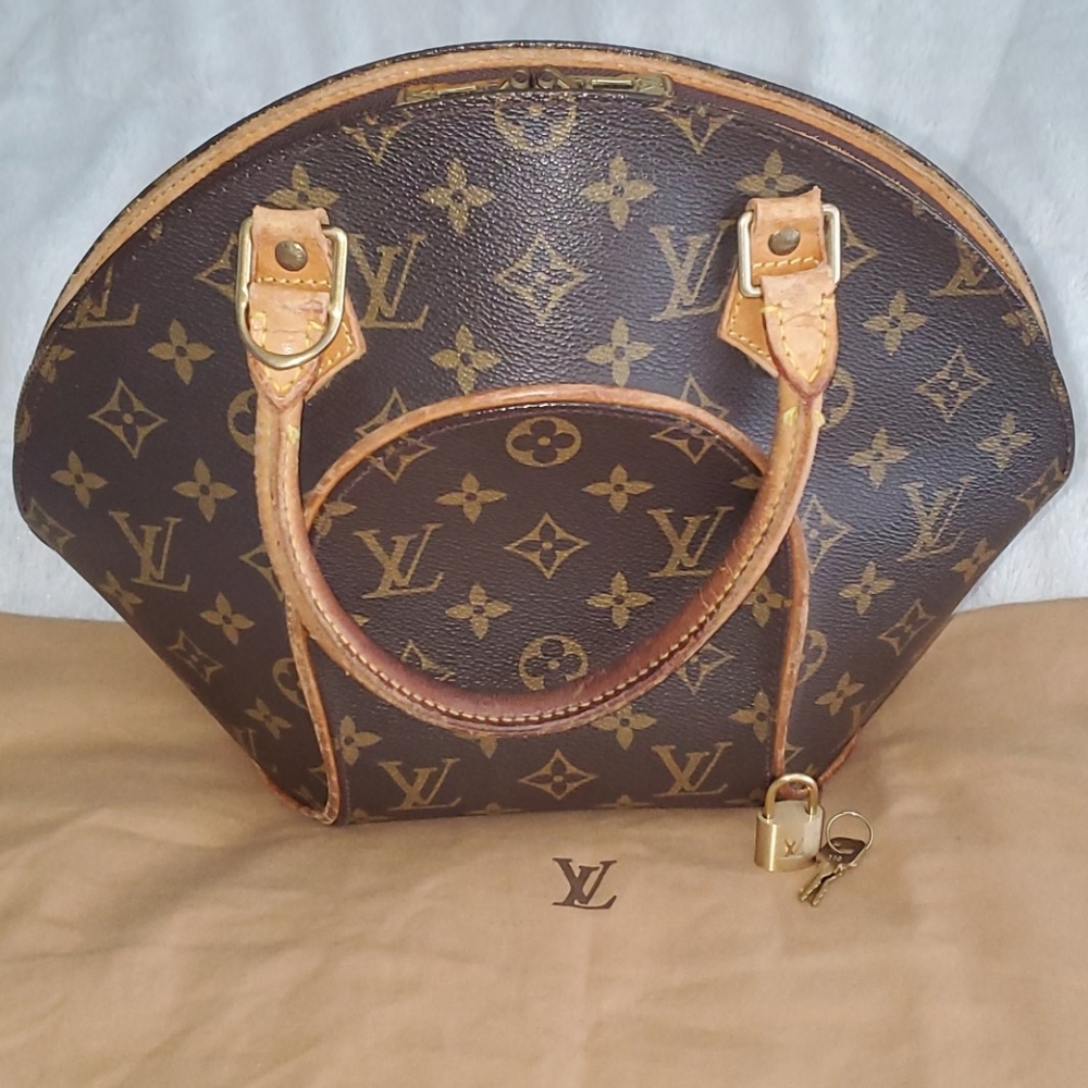 Louis Vuitton Monogram Ellipse PM Bag